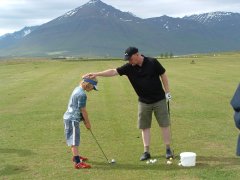 Jónsi lærir golf hjá Árna